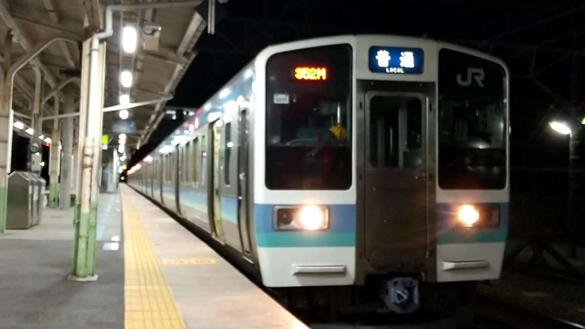 小淵沢駅始発の普通列車で帰宅！